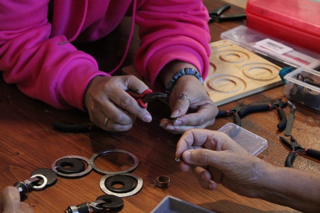 Des cours de fabrication et de réparation de bijoux à La placette